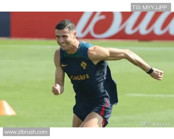 足球明星风范尽显西装男生魅力展现青春活力与时尚品味 足球明星风范尽显西装男生魅力展现青春活力与时尚品味